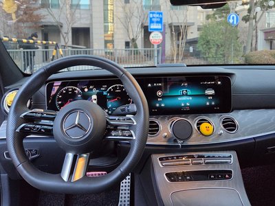 MERCEDES-BENZ E-CLASS - 7