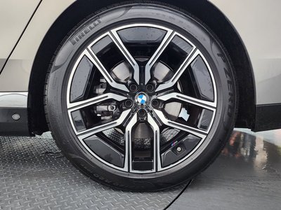 صورة 8 لـ 2025 BMW 7 SERIES