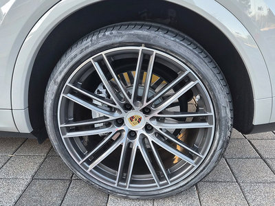 2023 Porsche CAYENNE — миниатюра 18