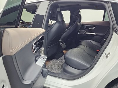 2023 Mercedes-BENZ EQE — миниатюра 16