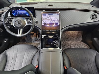 2023 MERCEDES-BENZ EQE photo 5