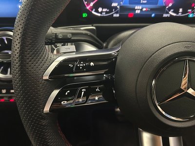 2025 Mercedes-BENZ GLB — миниатюра 11
