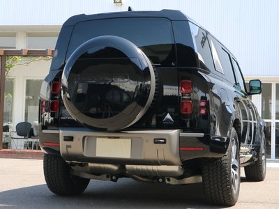 LAND ROVER DEFENDER - 6