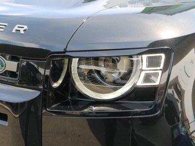 LAND ROVER DEFENDER - 7