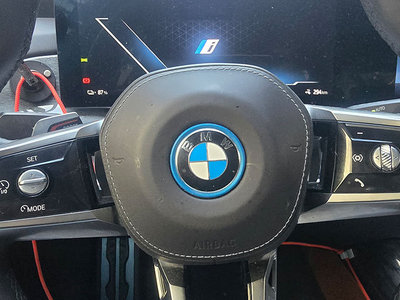 BMW I7 - 7