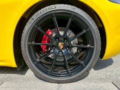 PORSCHE 718 - 6