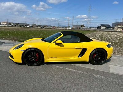 PORSCHE 718 - 8