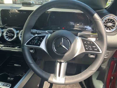 2025 Mercedes-BENZ GLB 缩略图 40