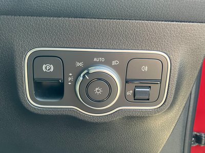 2025 Mercedes-BENZ GLB 缩略图 13