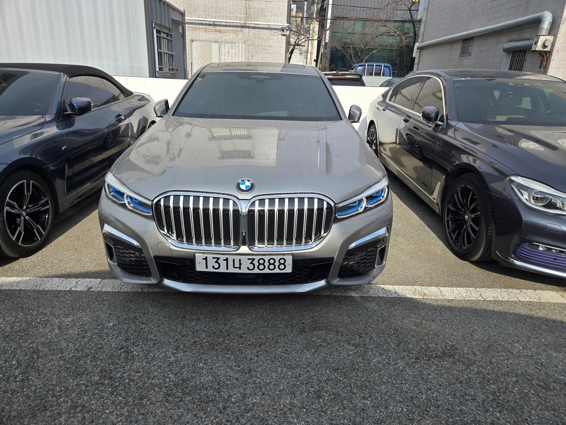 BMW 7 SERIES - View 1
