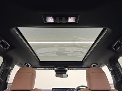 2025 Lexus GX photo 3