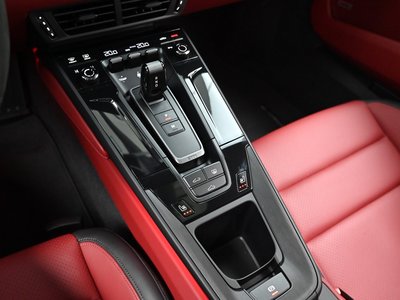 PORSCHE 911 - 9