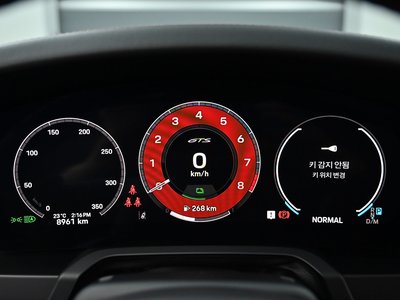 PORSCHE 911 - 8