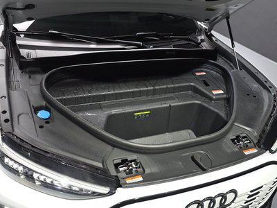صورة 7 لـ 2025 AUDI SQ6 E-TRON
