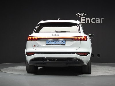 صورة 4 لـ 2025 AUDI SQ6 E-TRON