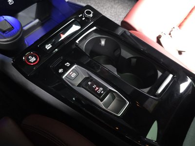 2025 AUDI SQ6 E-TRON 缩略图 12