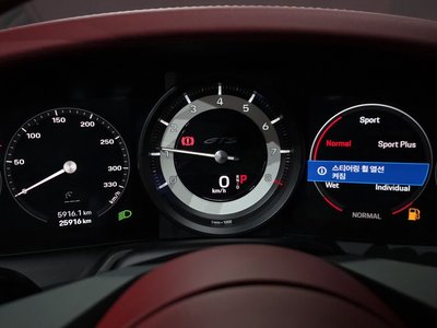 PORSCHE 911 - 8