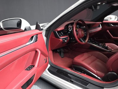 PORSCHE 911 - 10