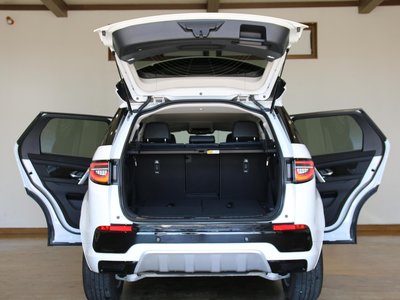 2025 LAND Rover DISCOVERY SPORT photo 8