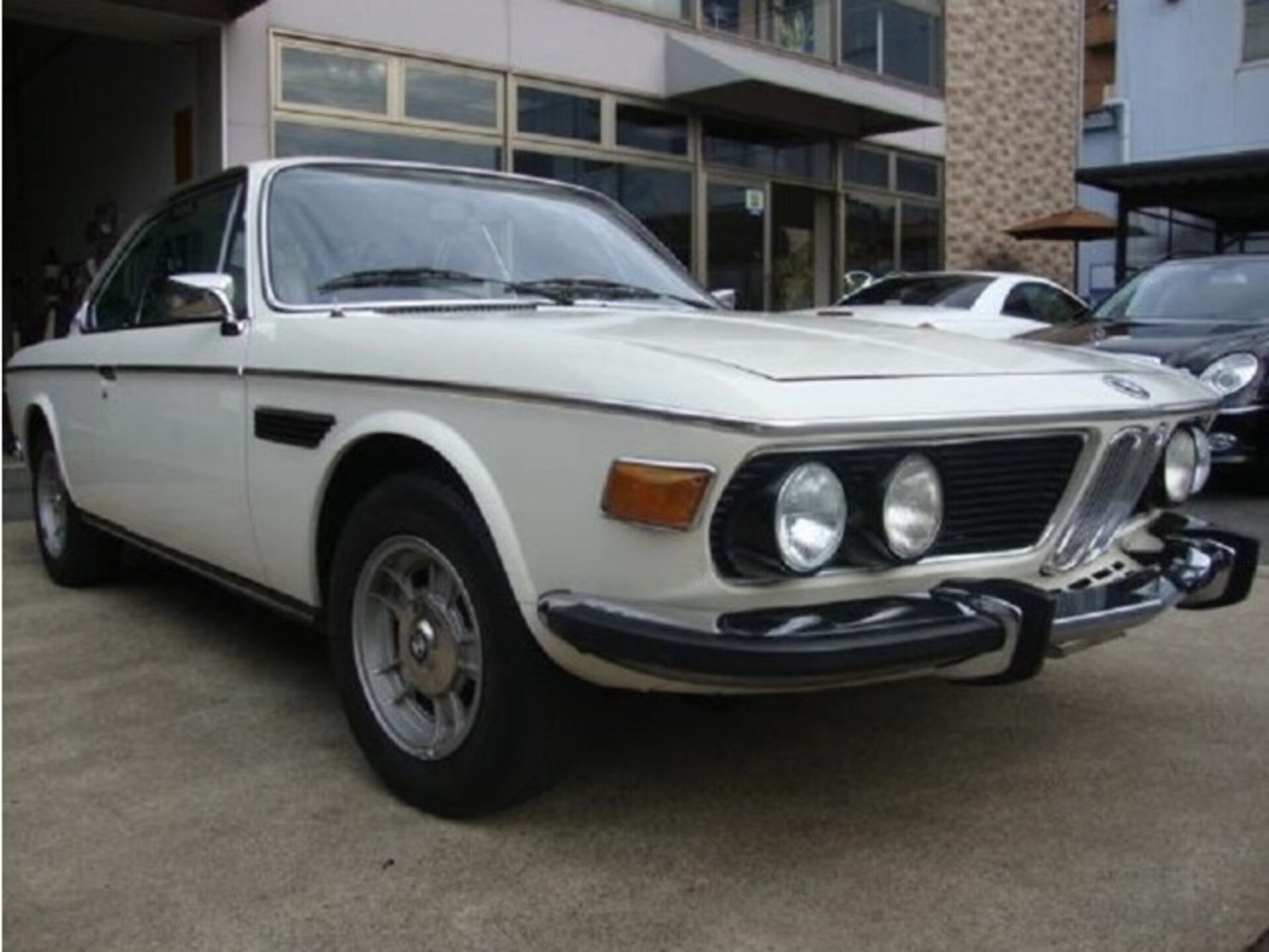 BMW 3.0CS - View 1