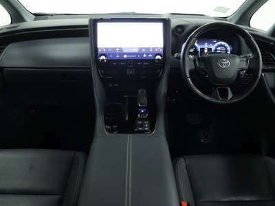 2024 Toyota VELLFIRE — фото 3