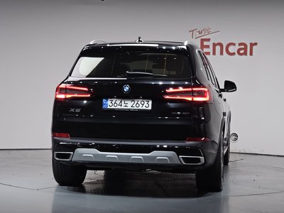 صورة 4 لـ 2022 BMW X5
