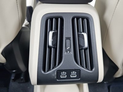 2025 BMW X1 — миниатюра 24