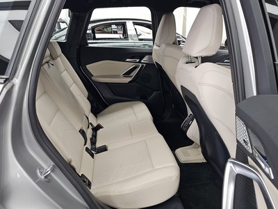 2025 BMW X1 — миниатюра 18