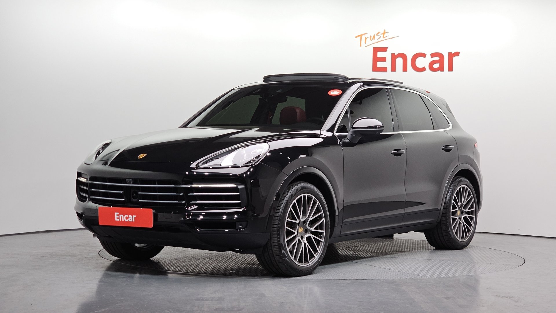 PORSCHE CAYENNE - View 1