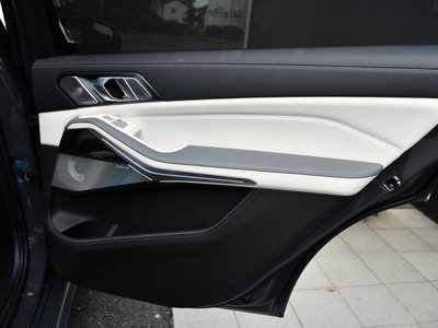 2023 BMW X7 缩略图 16
