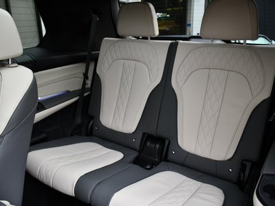 2023 BMW X7 缩略图 20