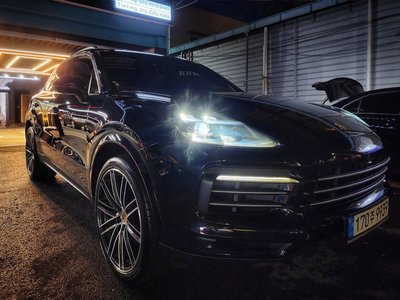 PORSCHE CAYENNE - 5
