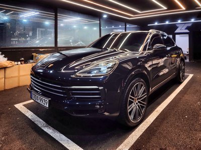 PORSCHE CAYENNE - 1
