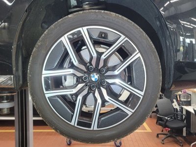 2025 BMW 7 SERIES photo 3