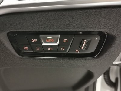 2025 BMW 3 SERIES 缩略图 17