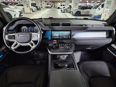 LAND ROVER DEFENDER - 7