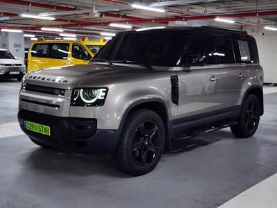 LAND ROVER DEFENDER - 1
