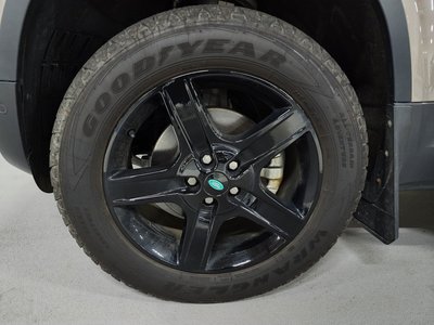 LAND ROVER DEFENDER - 6