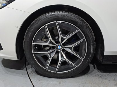 2025 BMW 5 SERIES photo 6