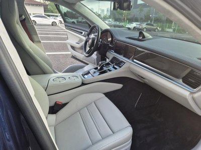 2024 Porsche PANAMERA photo 8