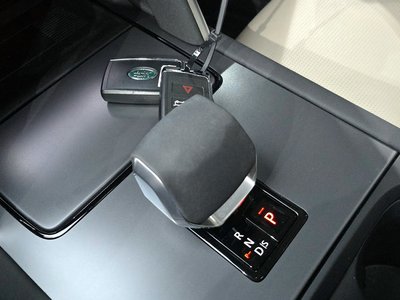 LAND ROVER DISCOVERY SPORT - 9