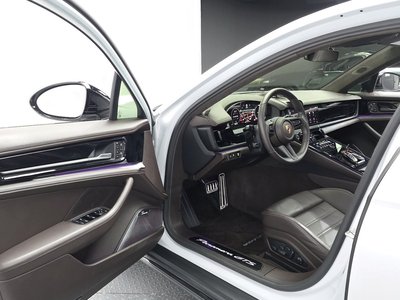 PORSCHE PANAMERA - 10
