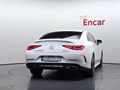 MERCEDES-BENZ CLS - 4