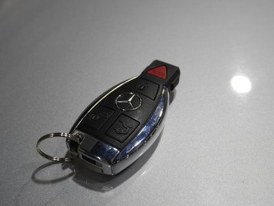 2012 Mercedes-BENZ C-CLASS thumbnail 21