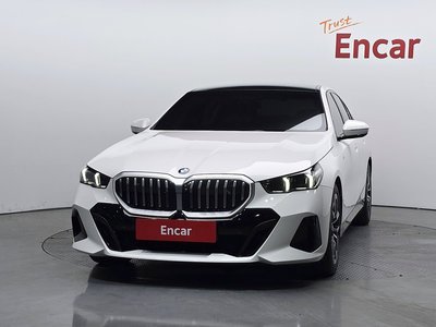 صورة 2 لـ 2023 BMW 5 SERIES