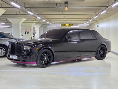 ROLLS-ROYCE PHANTOM - 1