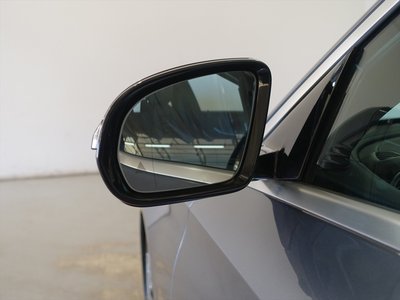 MERCEDES-BENZ E-CLASS - 6