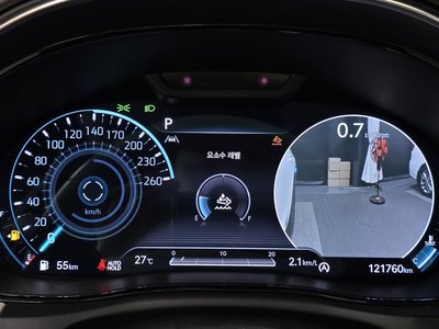 صورة 8 لـ 2021 Genesis GV70