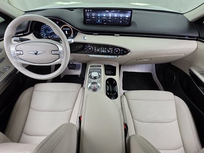 صورة 5 لـ 2021 Genesis GV70