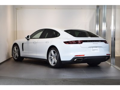 PORSCHE PANAMERA - 5